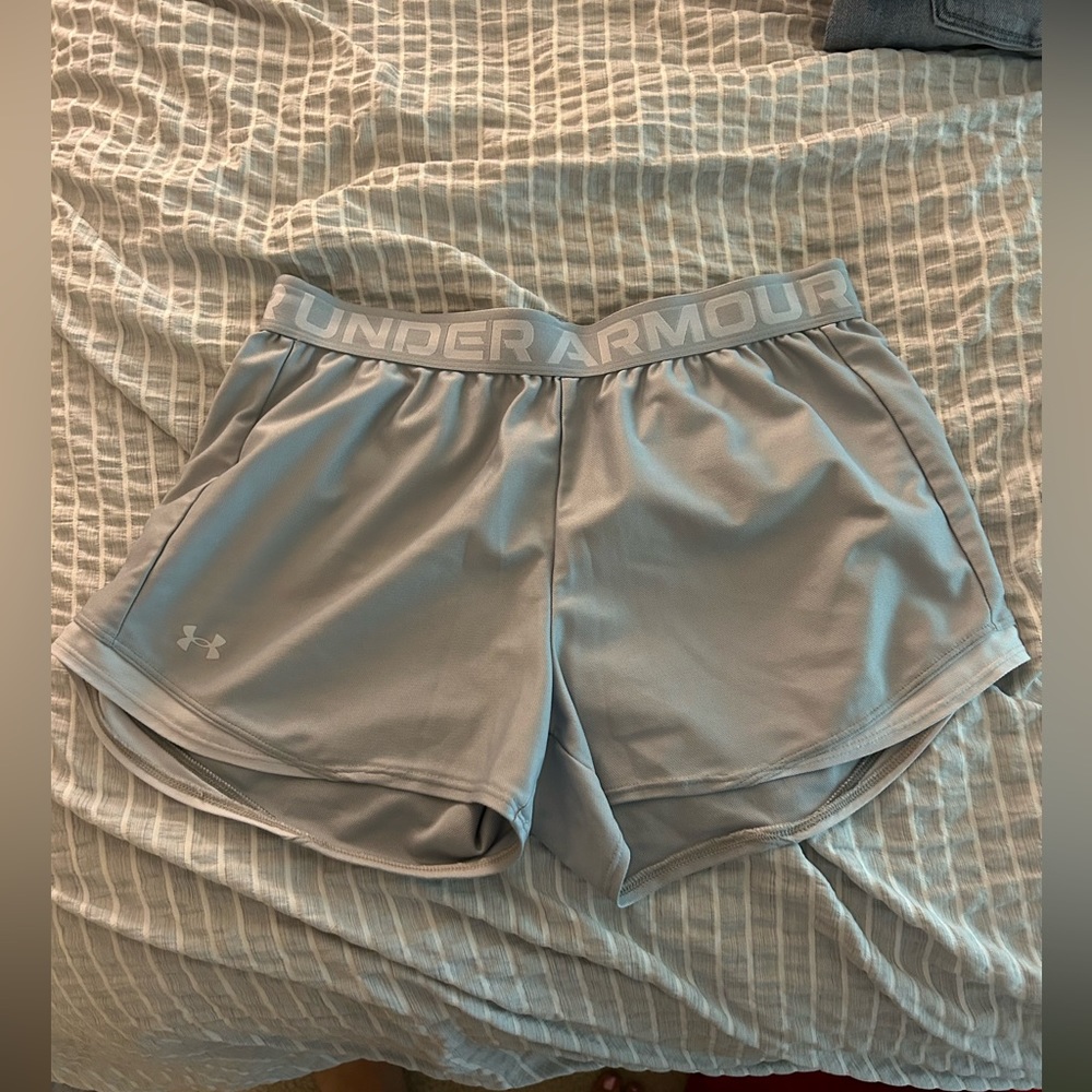 Under Armor Shorts Grey Size Medium